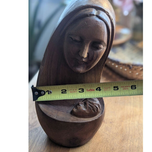 Hand-Carved Wooden Mother & Child Sculpture – Vintage Religious Art Home Decor - Picture 9 of 9